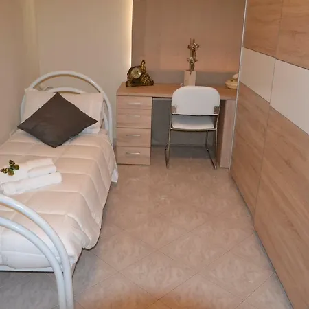 Fiera Apartment *